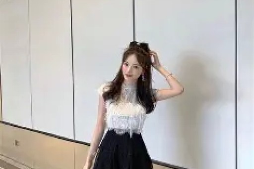 顶流女星红毯互撕太刺激！站位暗战+造型翻车现场曝光内娱潜规则被扒